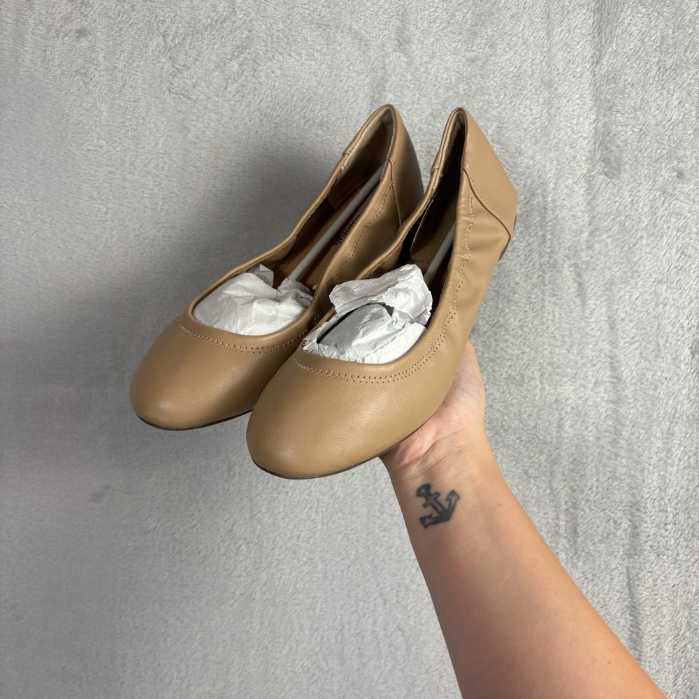 Amazon Essentials Belice Ballet Flats Womens 9W Beige Tan Faux Leather Round Toe